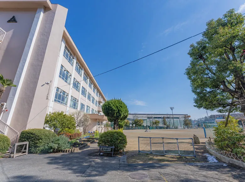 市立東浅川小学校の写真